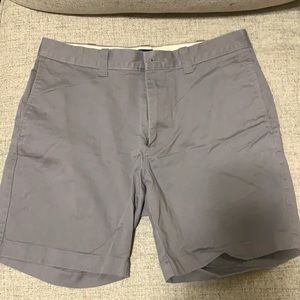 Men’s JCrew grey 7” inseam short size 30
